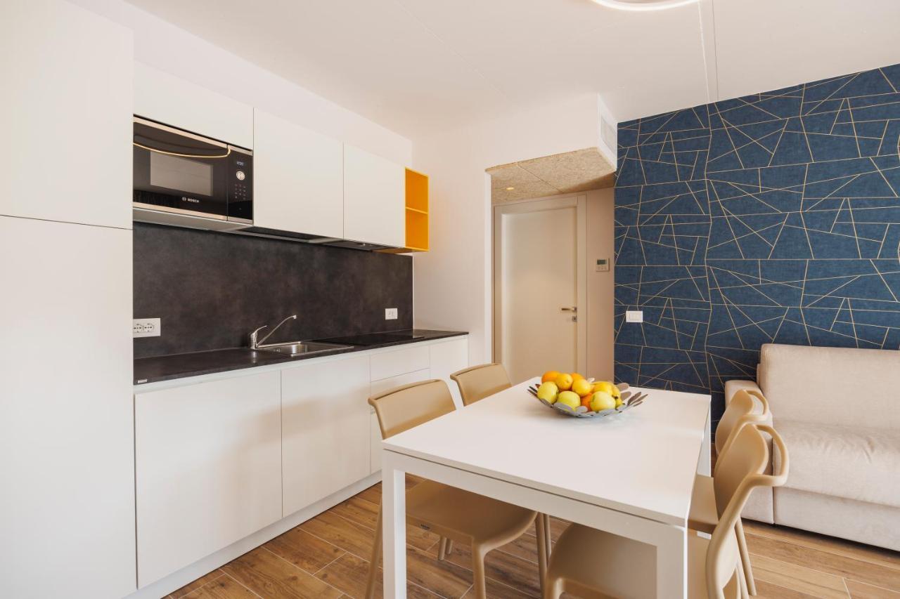 Lake Side Suites Рива дел Гарда Екстериор снимка