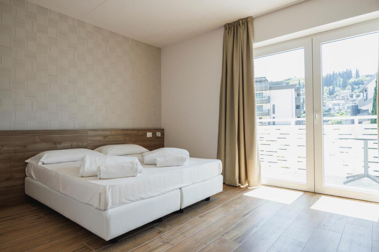Lake Side Suites Рива дел Гарда Екстериор снимка