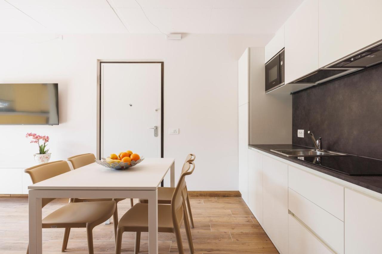 Lake Side Suites Рива дел Гарда Екстериор снимка