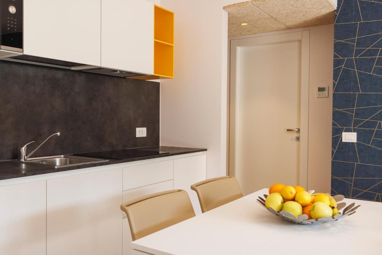 Lake Side Suites Рива дел Гарда Екстериор снимка