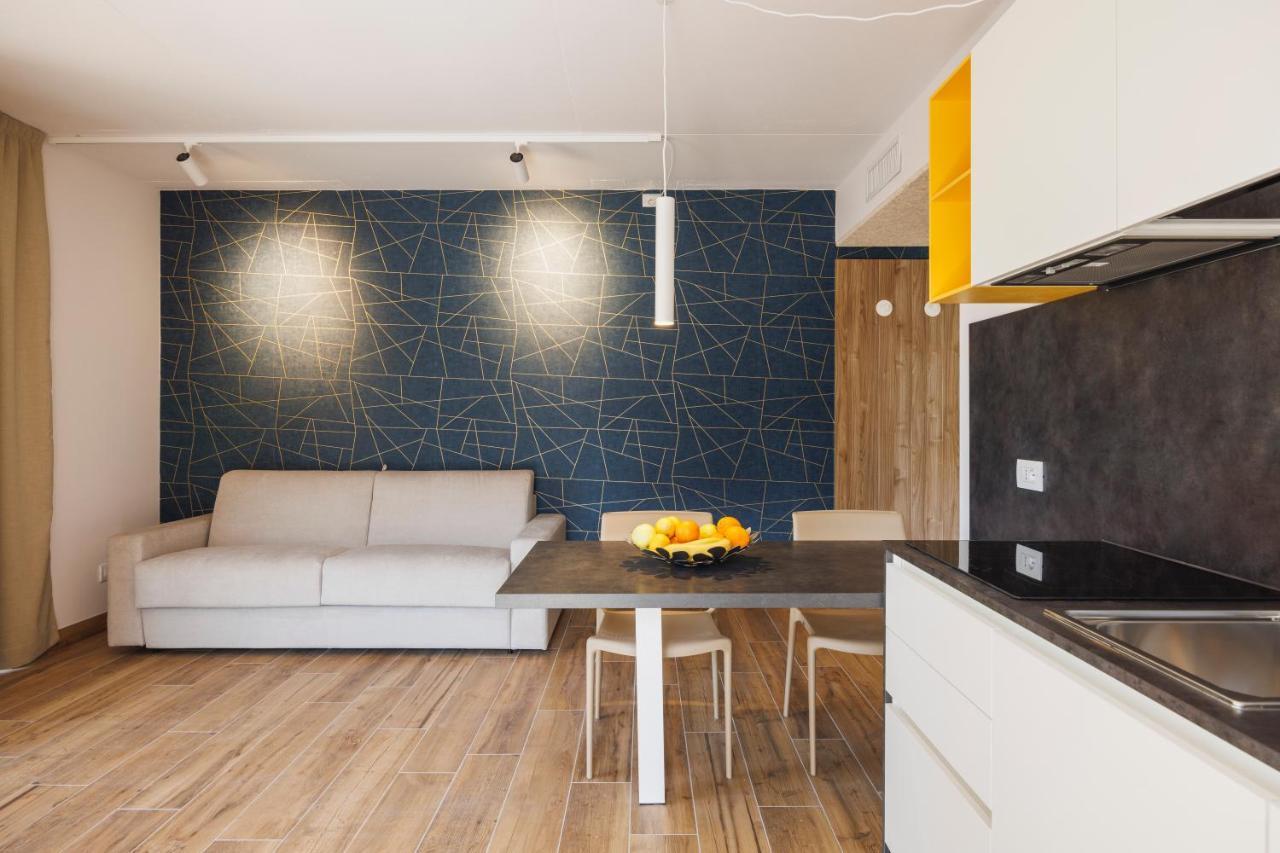 Lake Side Suites Рива дел Гарда Екстериор снимка