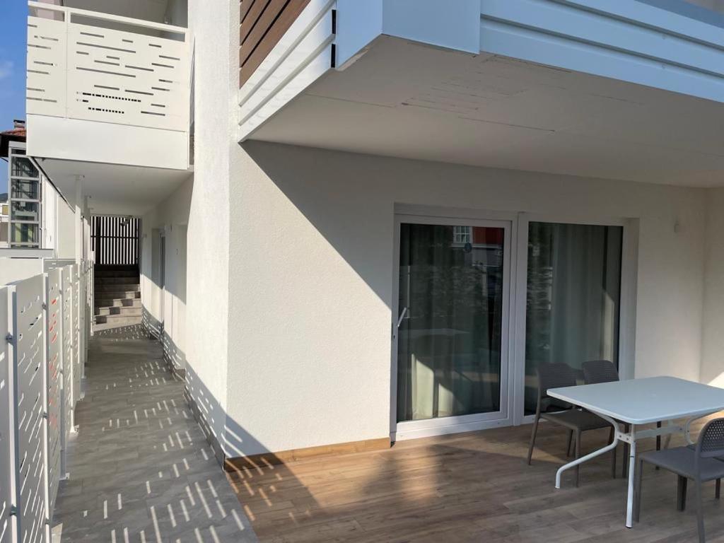 Lake Side Suites Рива дел Гарда Екстериор снимка