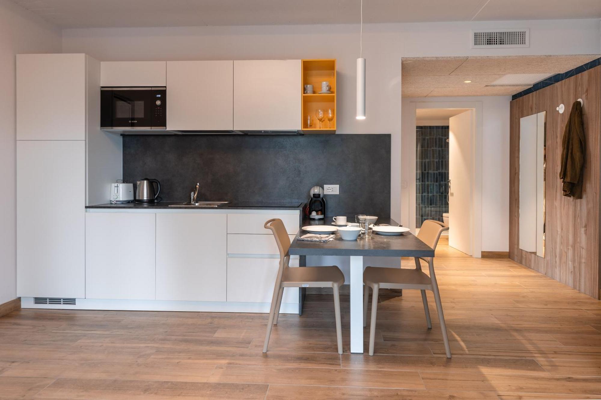 Lake Side Suites Рива дел Гарда Екстериор снимка